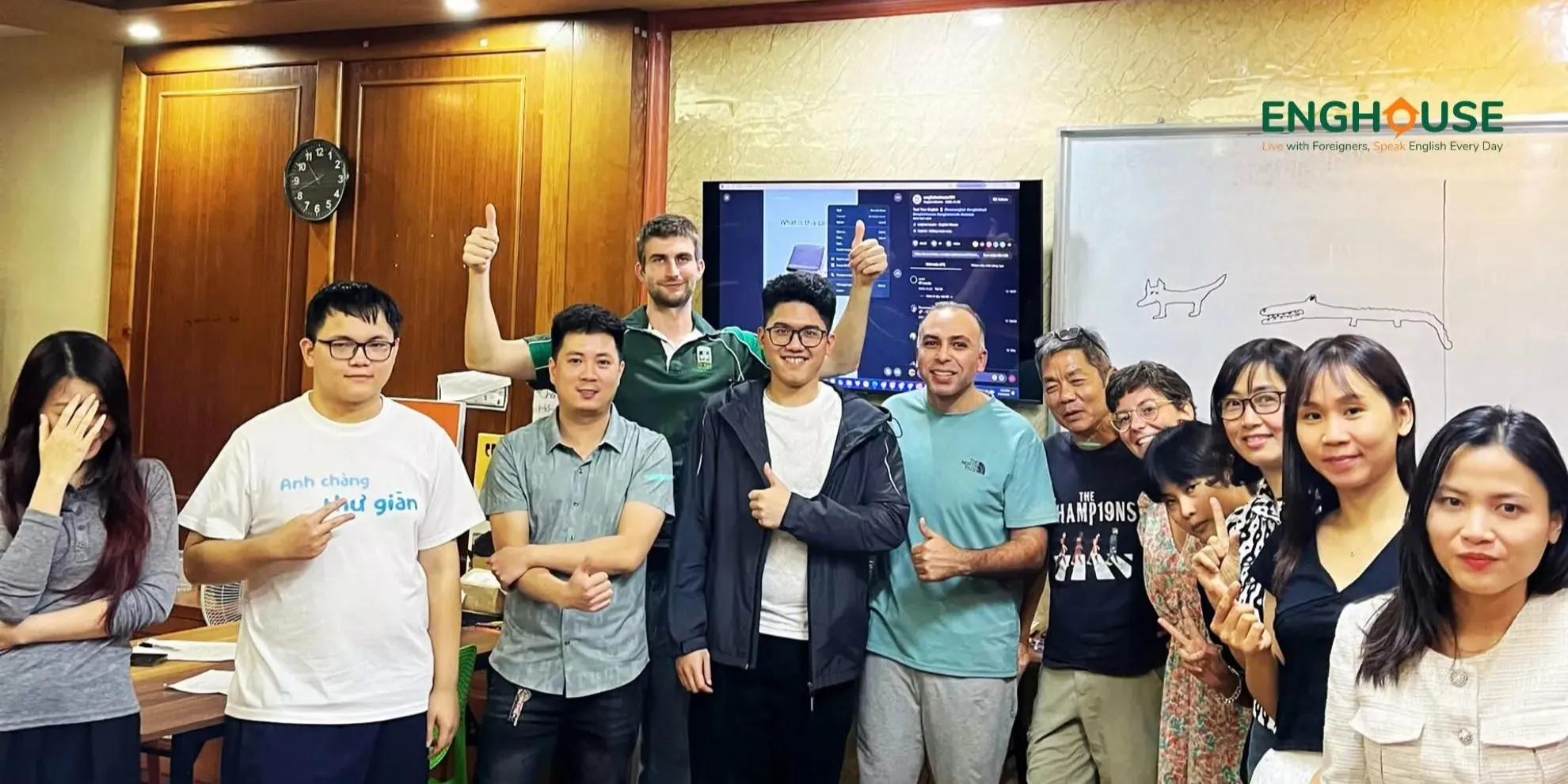 Live with Foreigners. Speak English Every Day